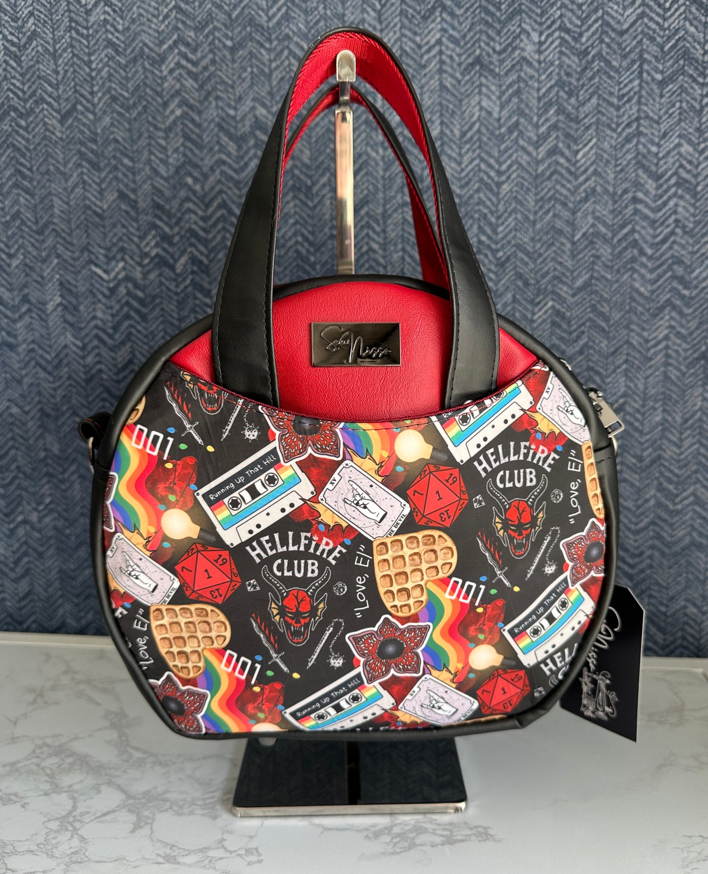 The Circle Bag - Stranger Things - Waffles