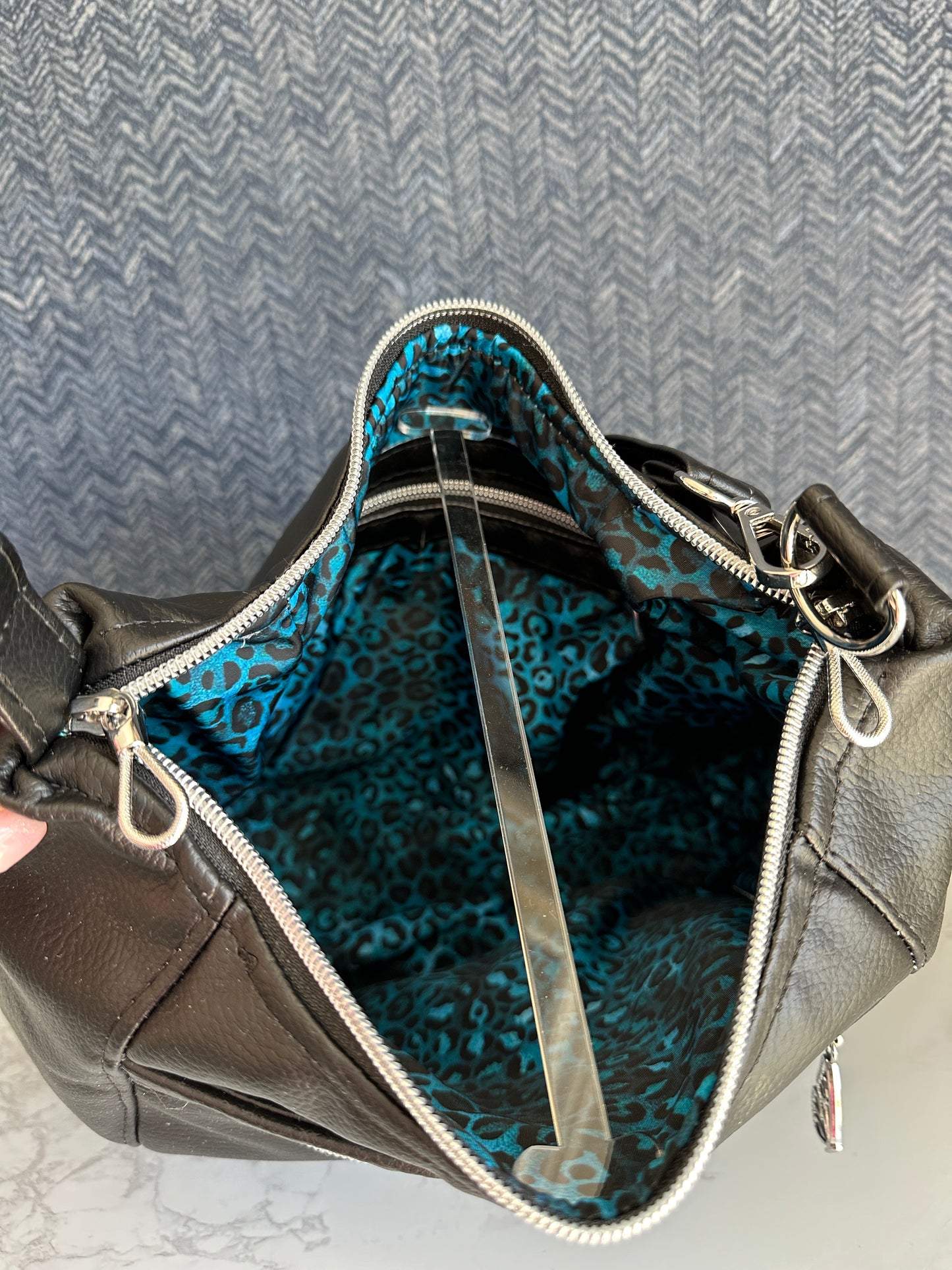 Shoreline Bucket Bag - Black Teal Leopard