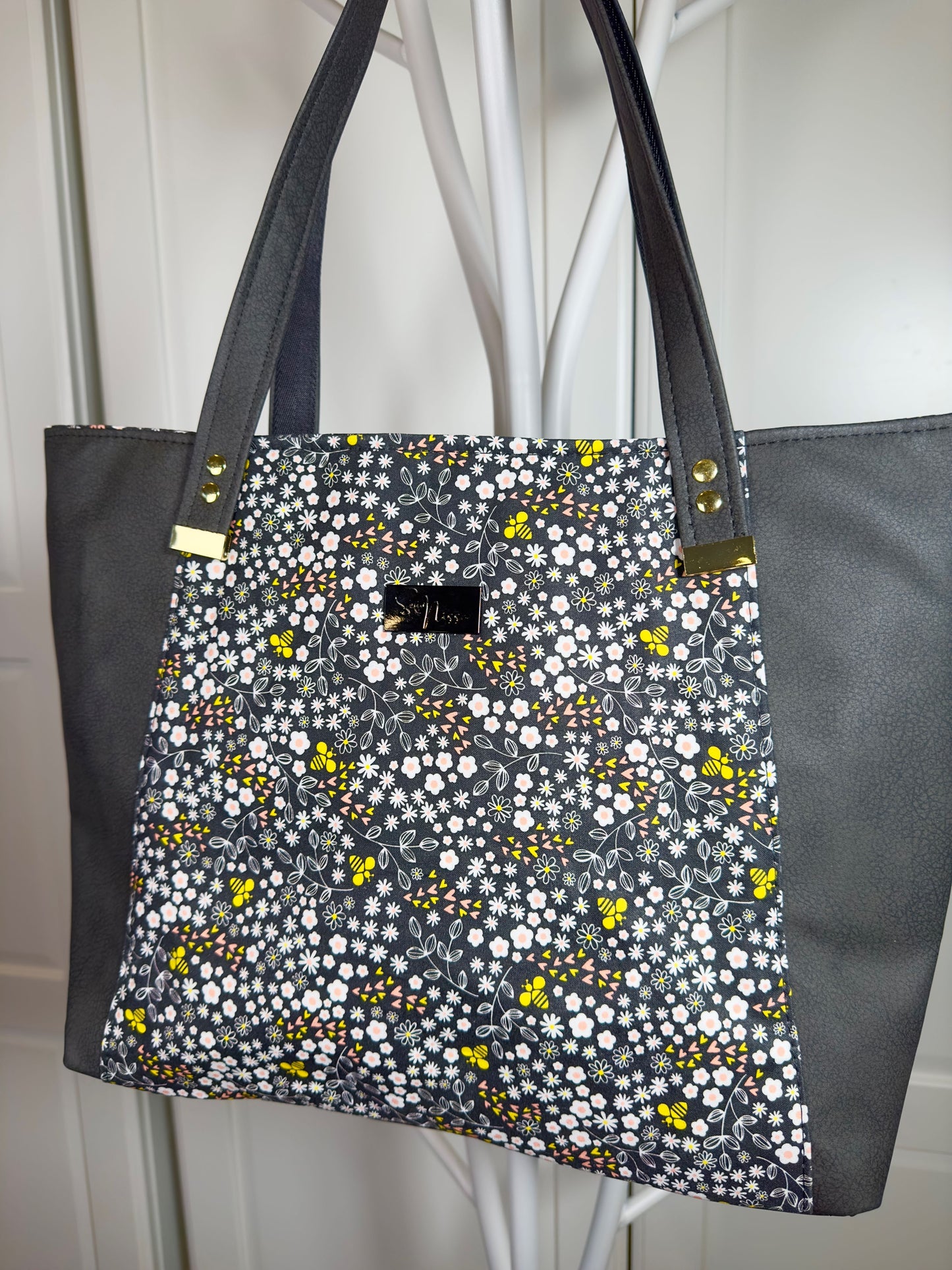 Everyday Tote - Floral Bees