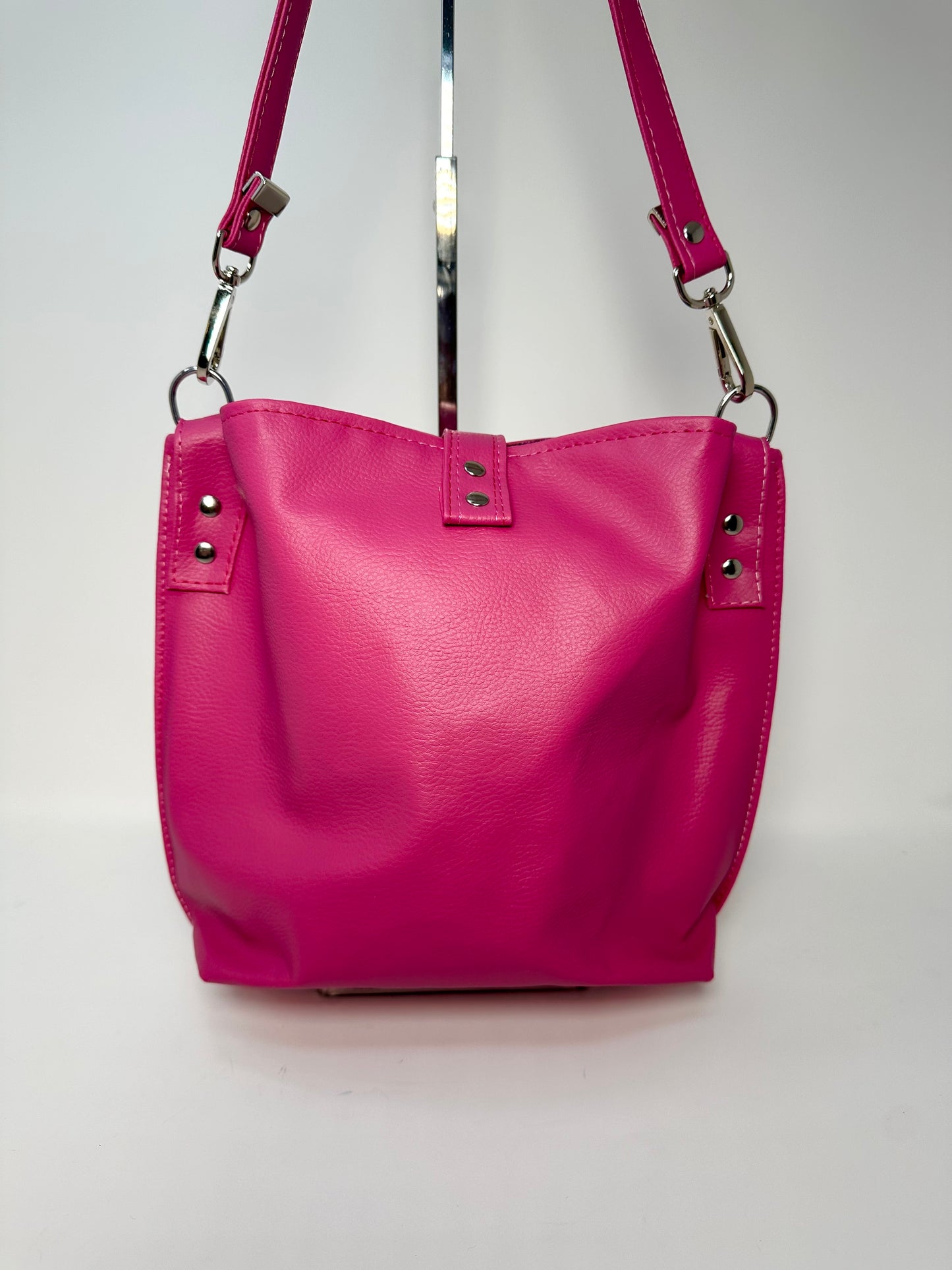 Hinterland Shoulder Bag - Hot Pink