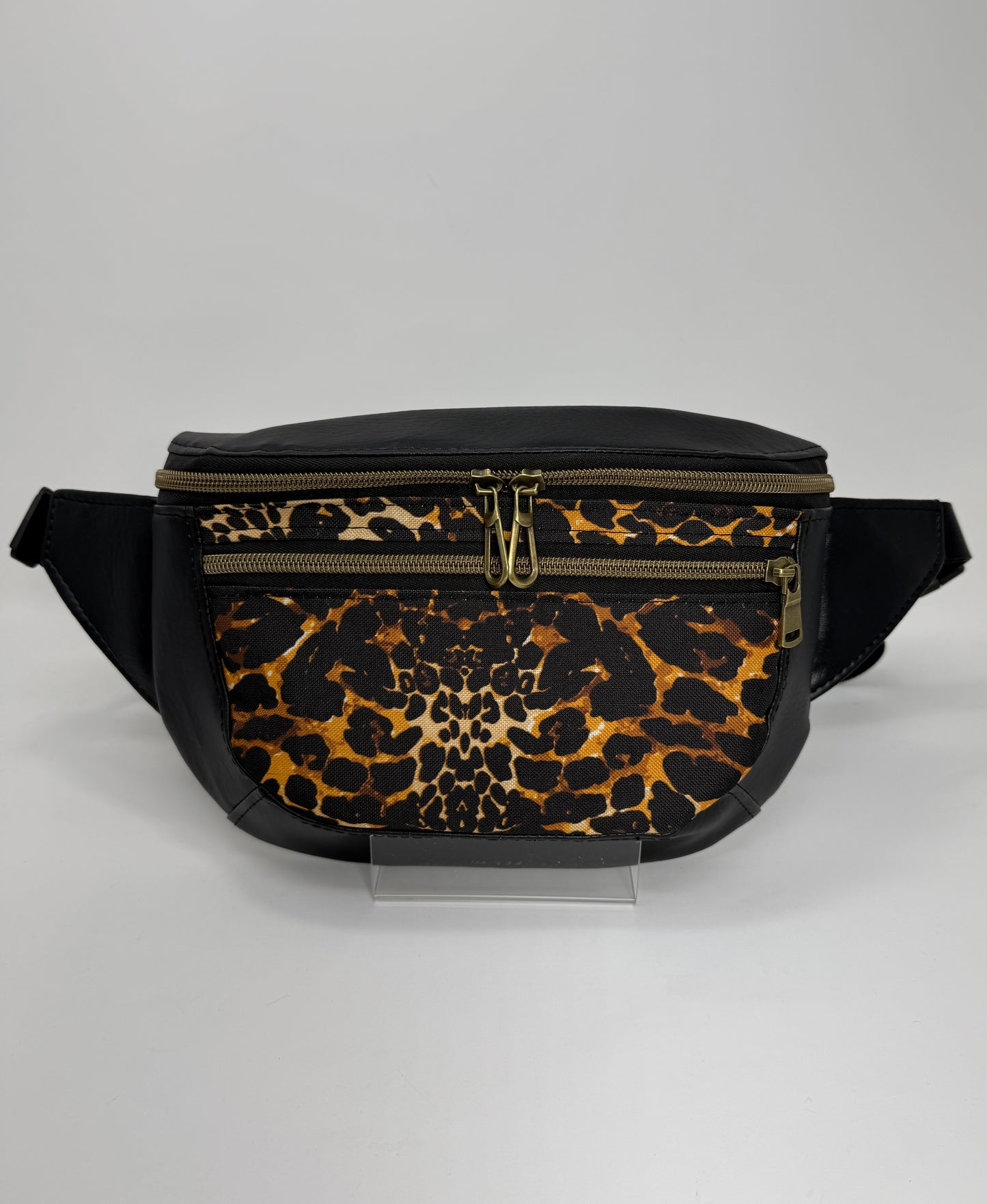 Clamshell Waist Pack / Sling Bag - Leopard