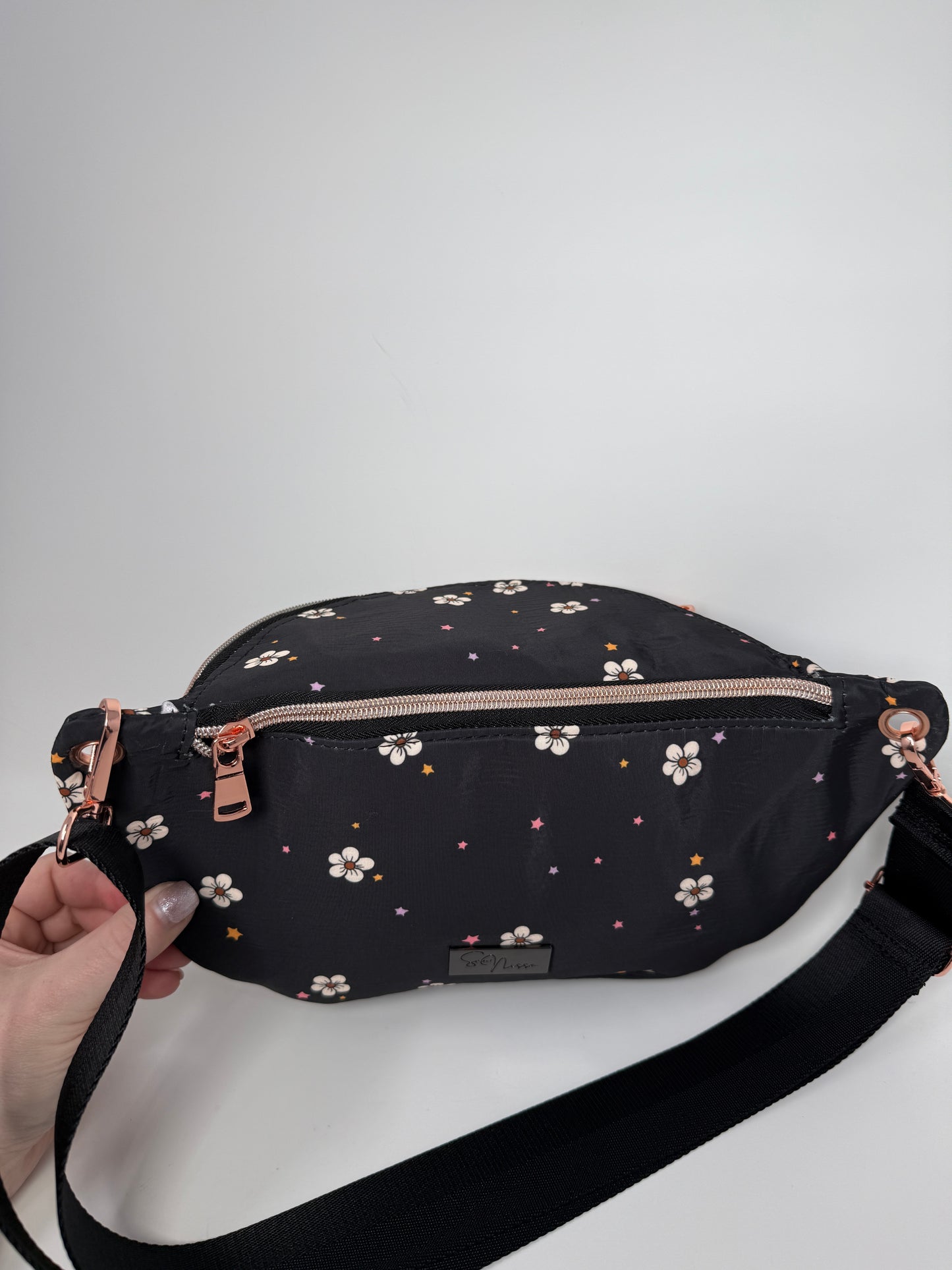 Be Hip Fannypack - Flowers