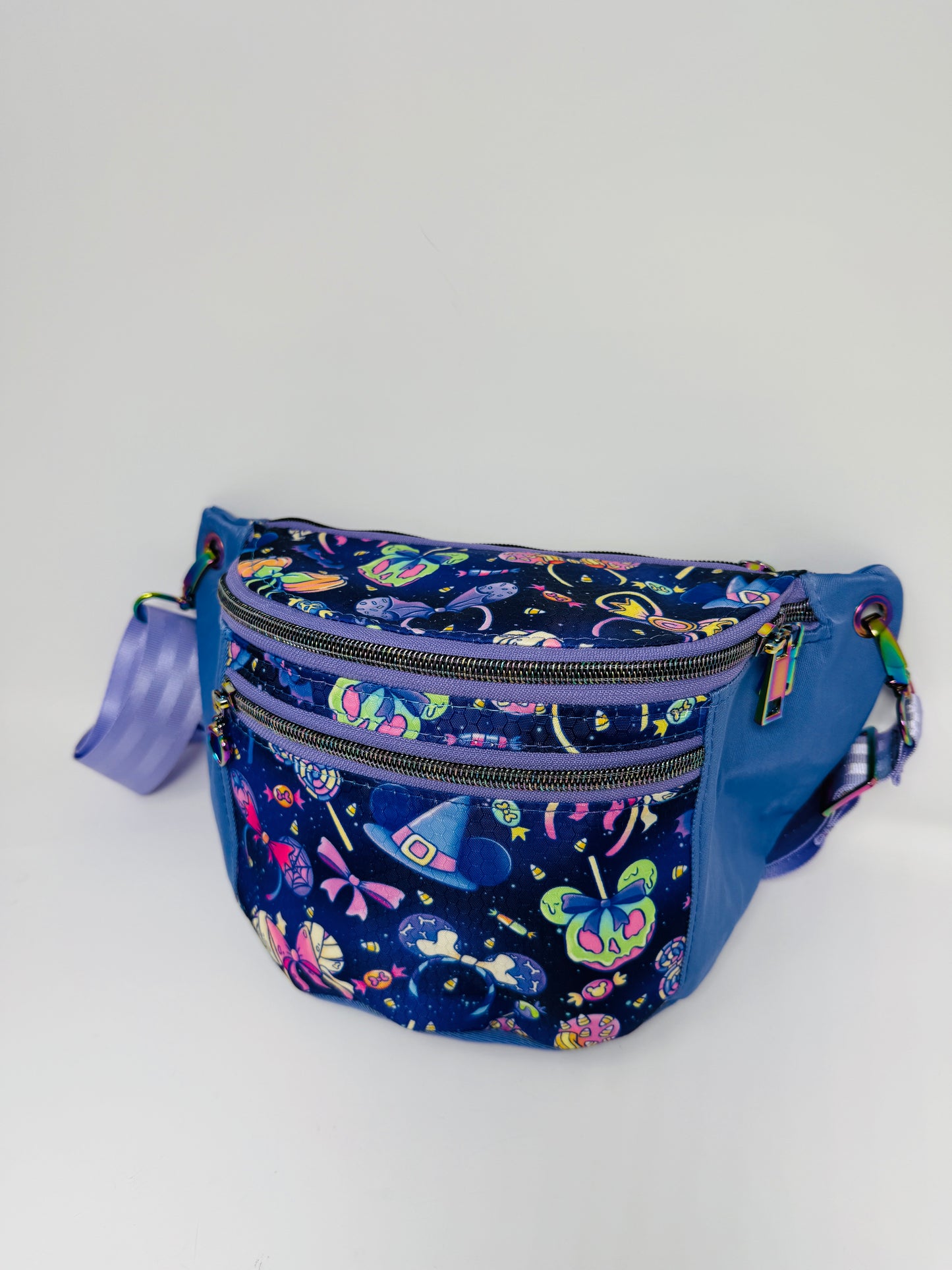 Be Hip Fannypack - Disney Park Treats