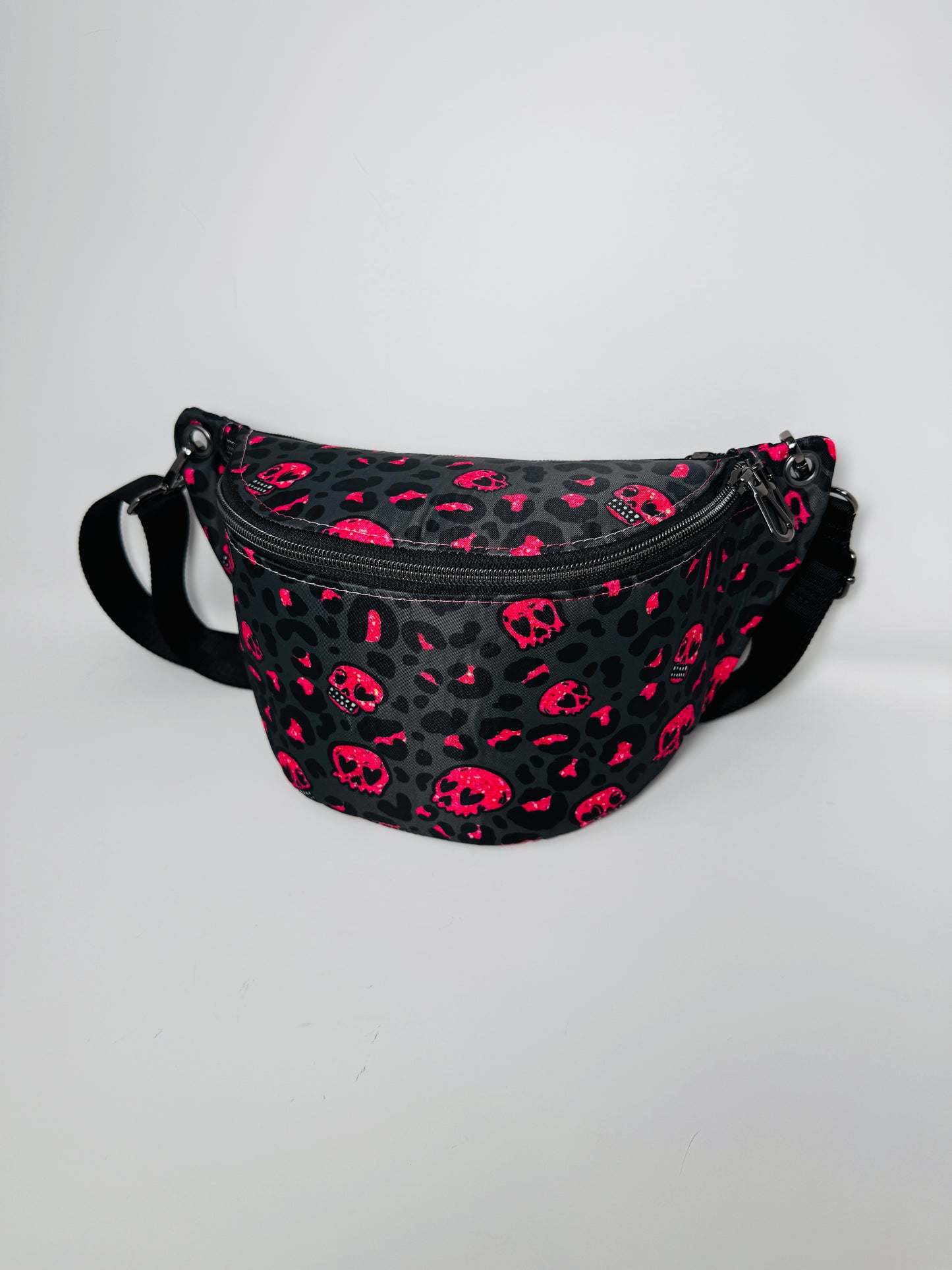 Be Hip Fannypack - Pink Glitter Skulls